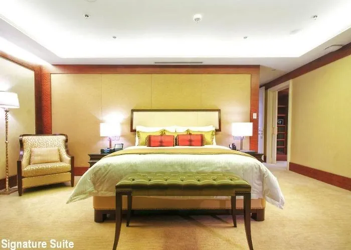 Maxims Hotel Manille
