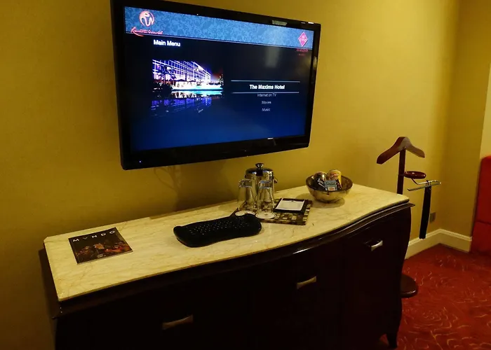 Hotel Maxims Hotel 5*