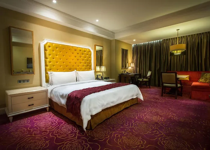 Maxims Hotel Manille