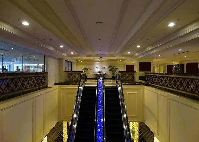 Maxims Hotel